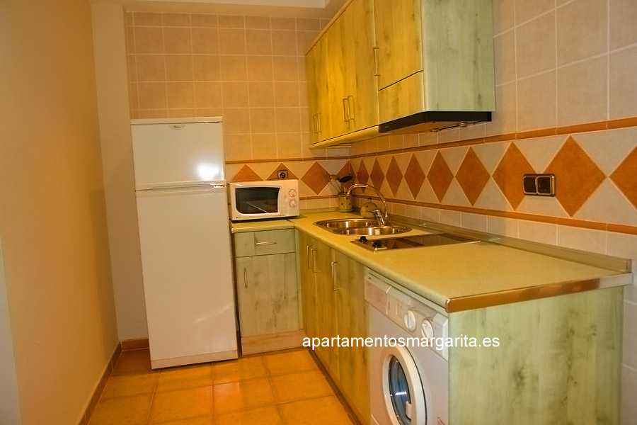 http://www.apartamentosmargarita.es/wp-content/uploads/2014/03/cocina-ocatea.jpg